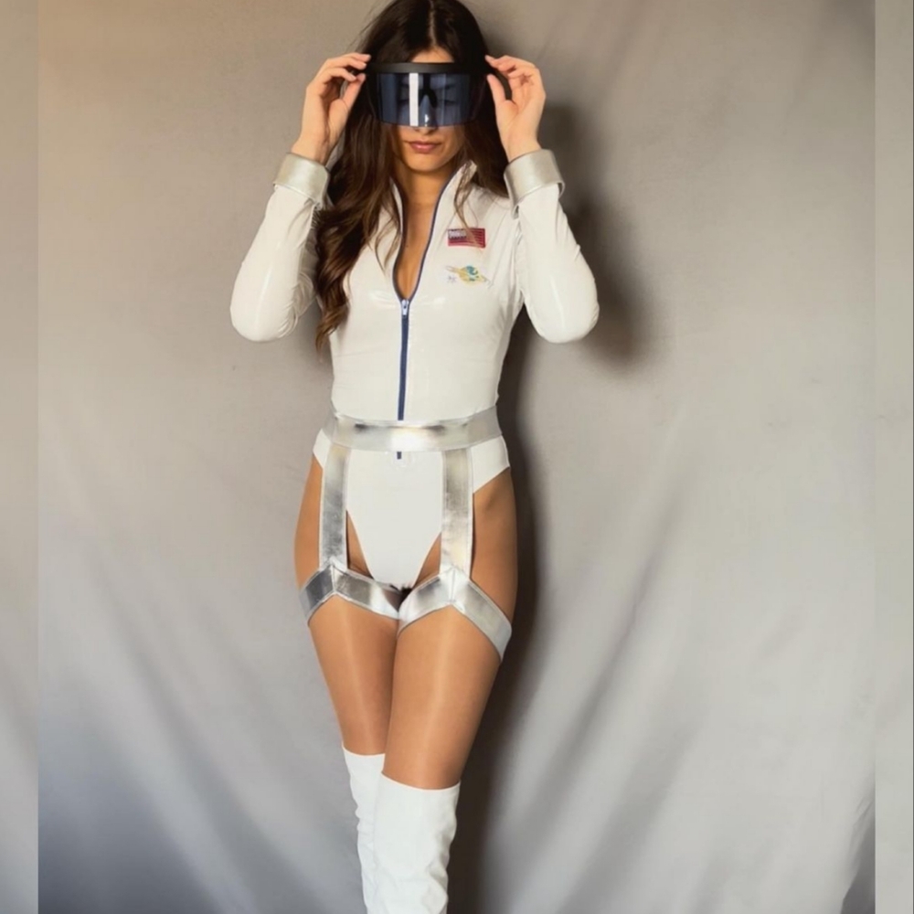 (Faded color) Sexy astronaut costume Halloween- women size M/L READ DESCRIPTION